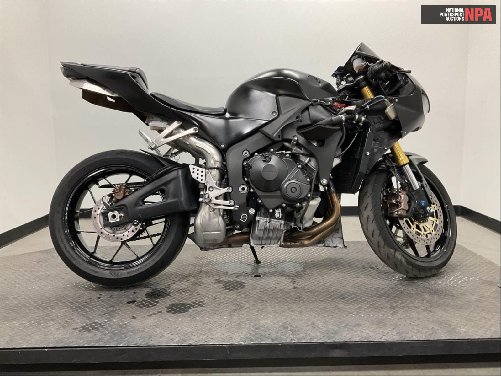 2024 Honda   (VIN: JH2PC4088RK800041)