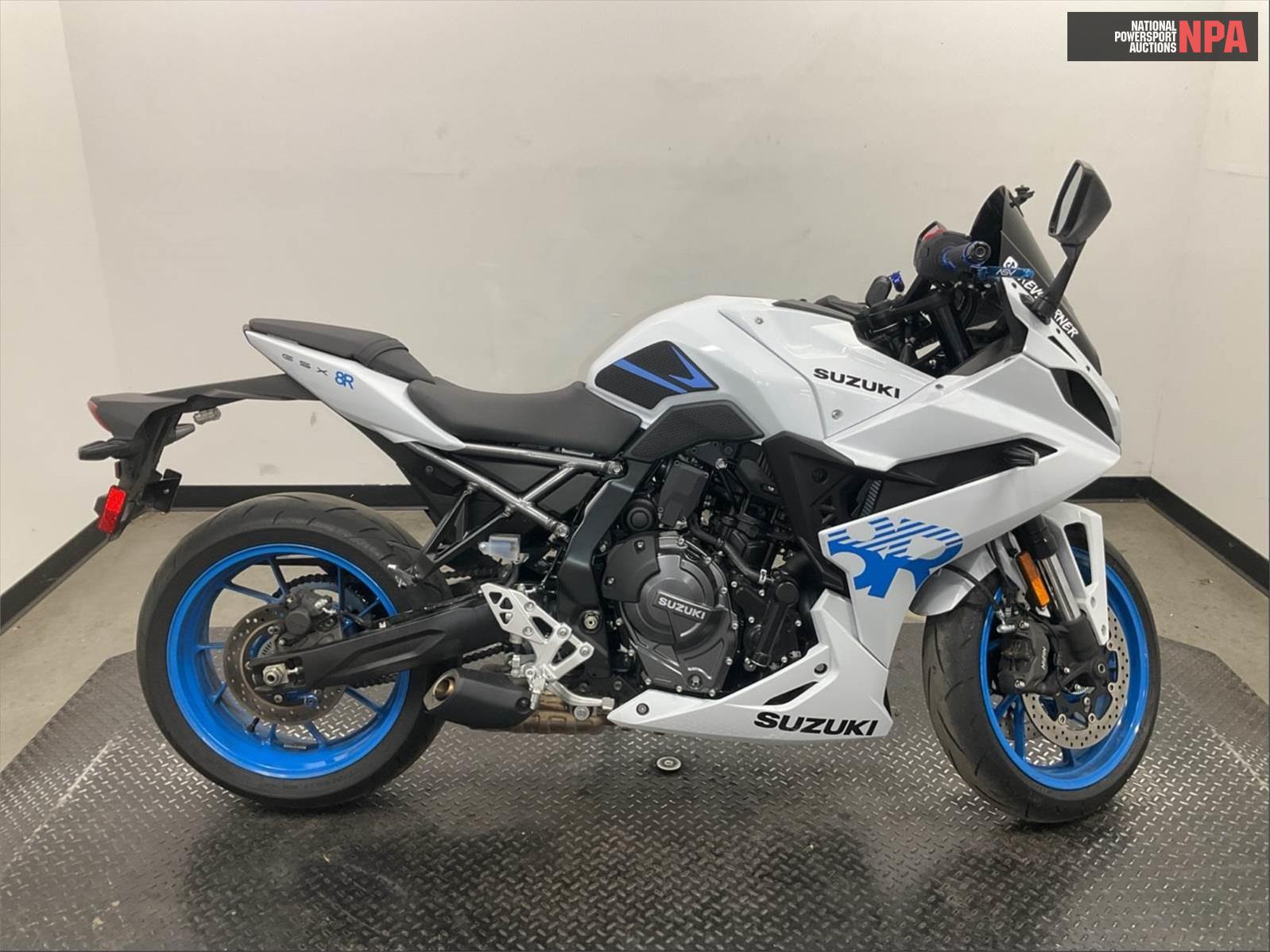 2026 Suzuki   (VIN: JS1EM13B8T7100401)