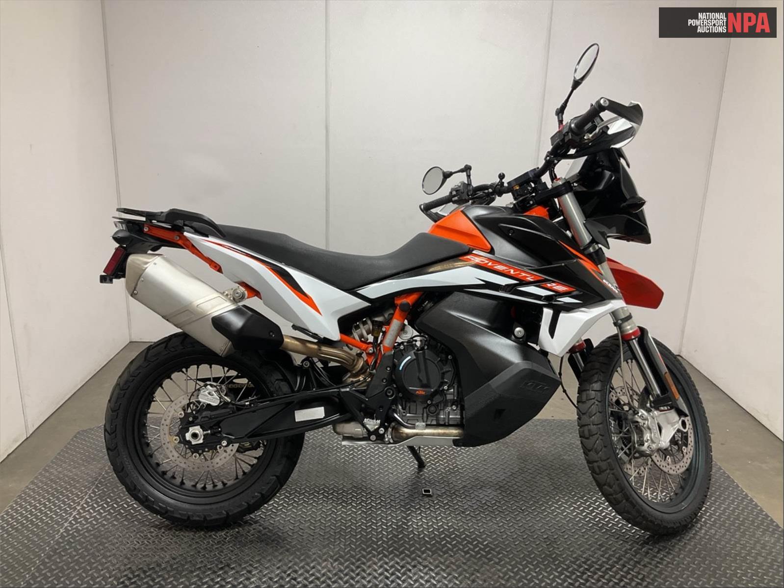 2022 KTM   (VIN: VBKTR6402NM834267)