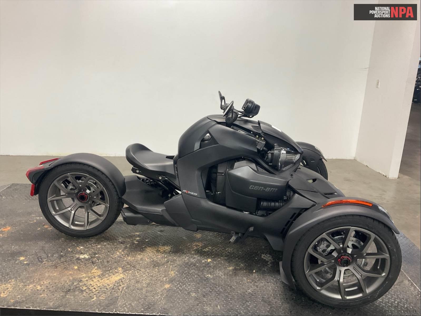 2025 can-am/ brp   (VIN: 3JB2FEG20SJ000631)
