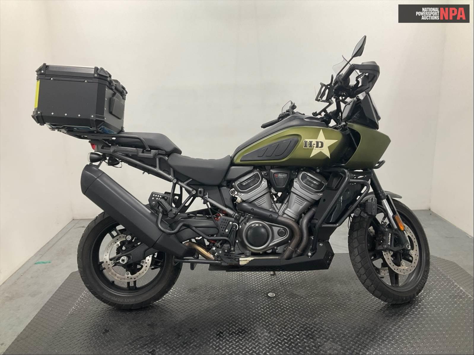 2023 Harley-Davidson   (VIN: 1HD1ZES11PB304108)