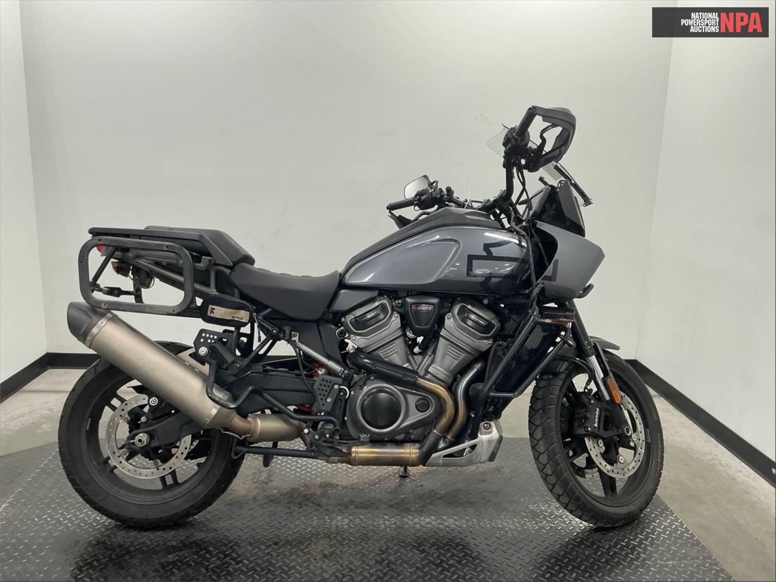 2022 Harley-Davidson   (VIN: 1HD1ZES19NB326354)