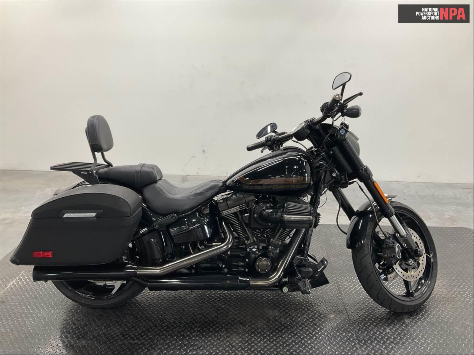 2017 HARLEY-DAVIDSON FXSE CVO PRO STREET BREAKOUT