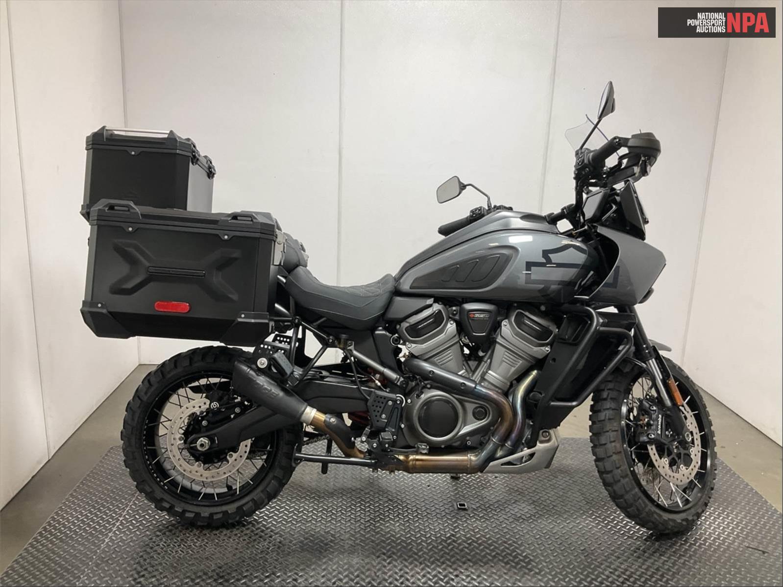 2022 Harley-Davidson   (VIN: 1HD1ZES10NB317090)