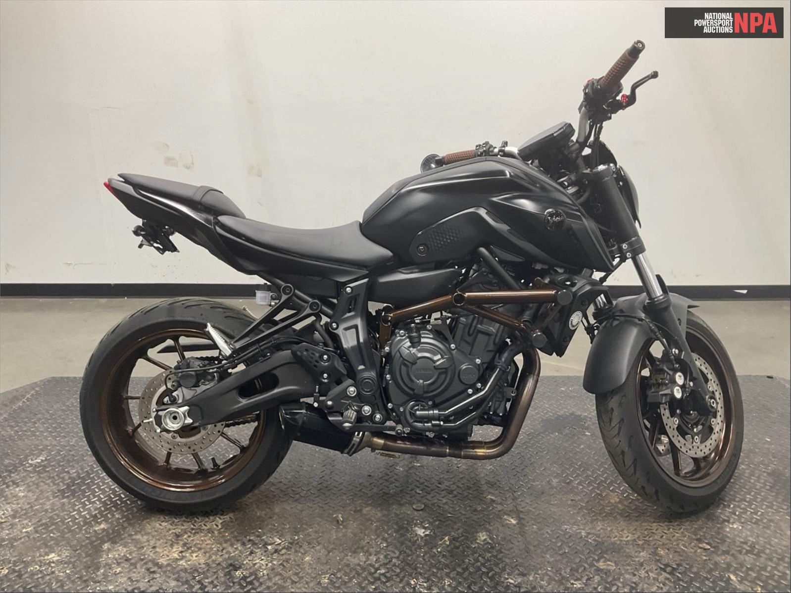 2021 Yamaha   (VIN: JYARM32E8MA000796)