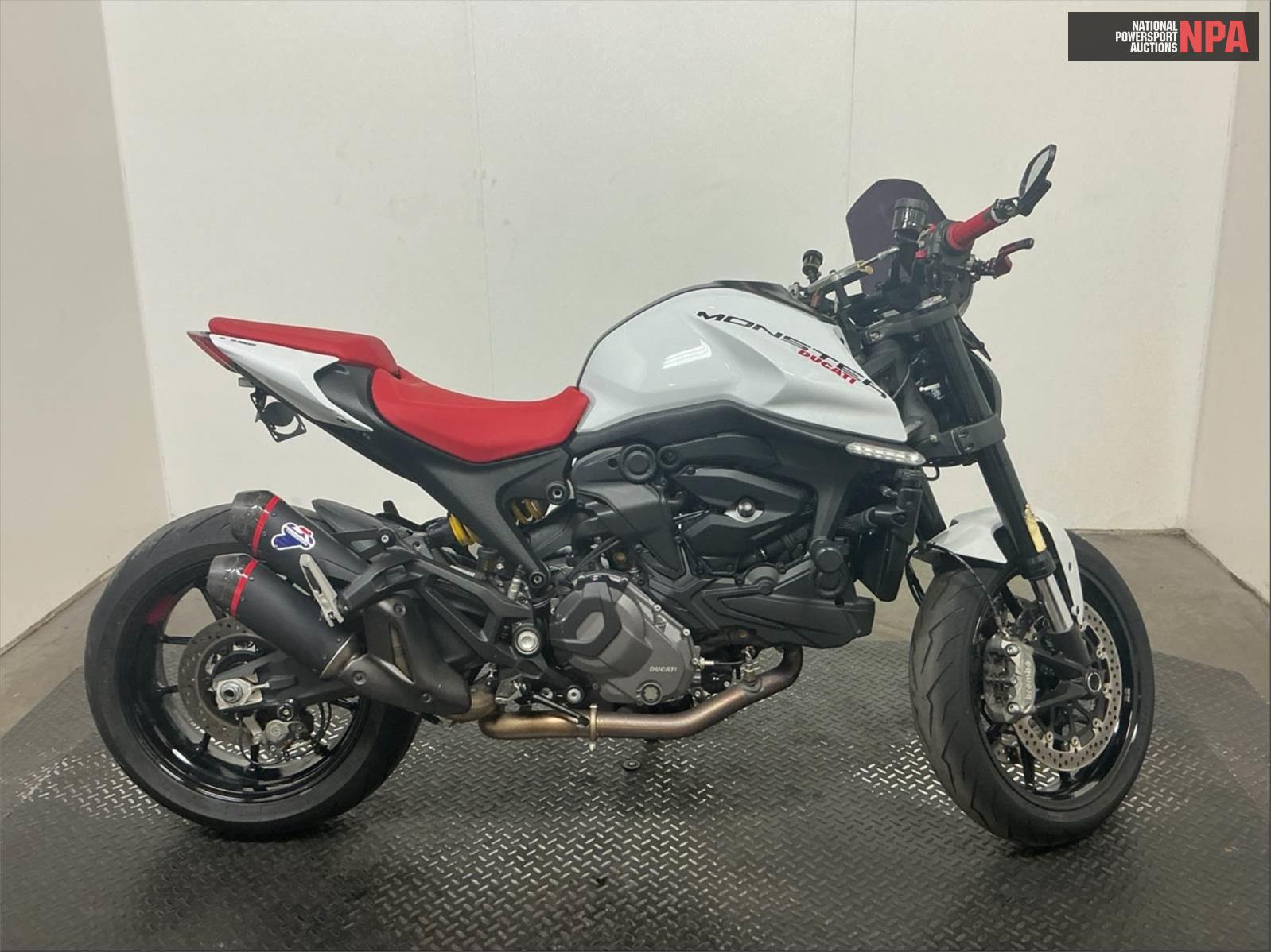 2024 ducati monster  (VIN: ZDMMAMDT8RB008704)