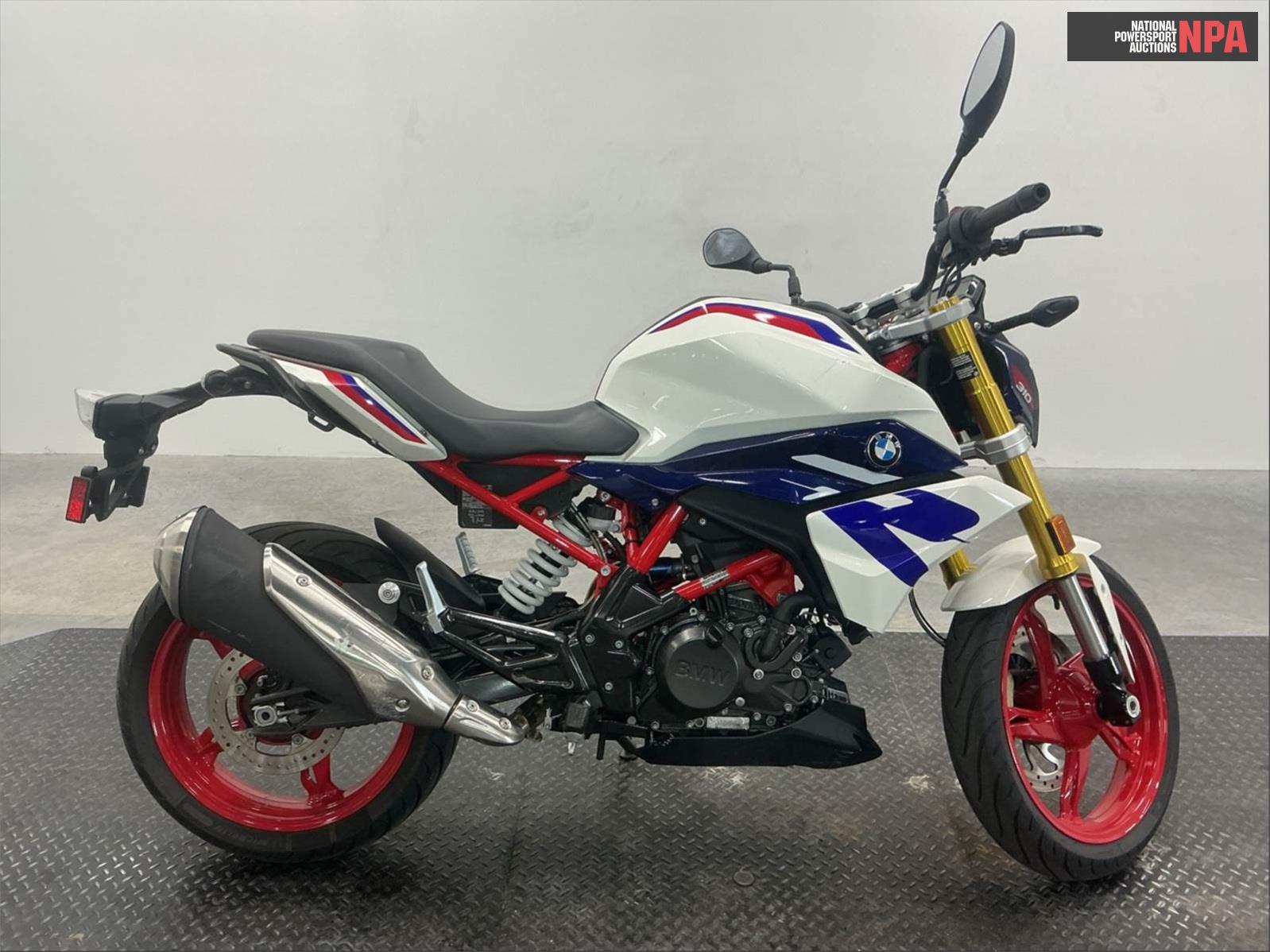 2022 BMW   (VIN: WB30G4306NRA33271)